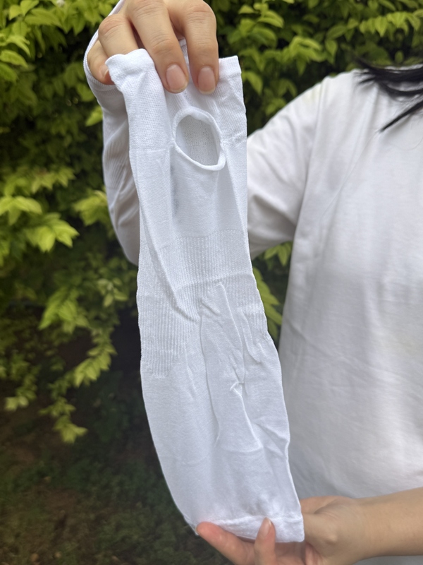 รูปภาพที่#4 ของสินค้า : 7U005 ปลอกแขนกันแดด Ice Silk Cooling Sleeves กัน UV ระบายอากาศ แห้งไว ขับรถ ขี่มอเตอร์ไซค์ กีฬา กลางแจ้ง รูปภาพที่4 ของสินค้า : 7U005 ปลอกแขนกันแดด Ice Silk Cooling Sleeves กัน UV ระบายอากาศ แห้งไว ขับรถ ขี่มอเตอร์ไซค์ กีฬา กลางแจ้ง