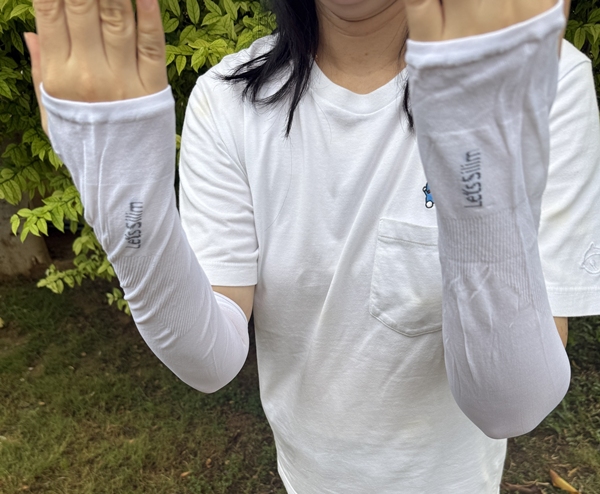 รูปภาพที่#6 ของสินค้า : 7U005 ปลอกแขนกันแดด Ice Silk Cooling Sleeves กัน UV ระบายอากาศ แห้งไว ขับรถ ขี่มอเตอร์ไซค์ กีฬา กลางแจ้ง รูปภาพที่6 ของสินค้า : 7U005 ปลอกแขนกันแดด Ice Silk Cooling Sleeves กัน UV ระบายอากาศ แห้งไว ขับรถ ขี่มอเตอร์ไซค์ กีฬา กลางแจ้ง